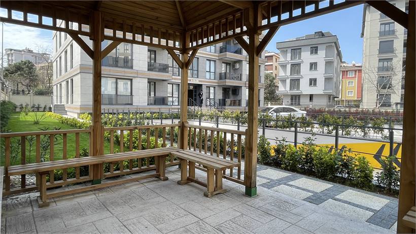 Tamamlanan projede ahşap kameriye ve peyzaj alanı