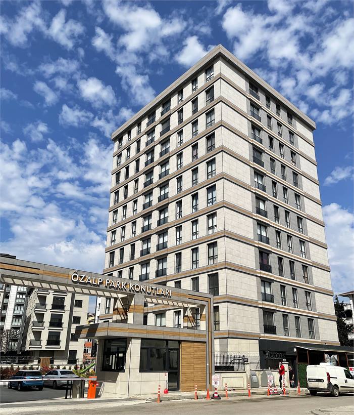 Özalp Park Konutları site giriş kapısı ve blok cephesi